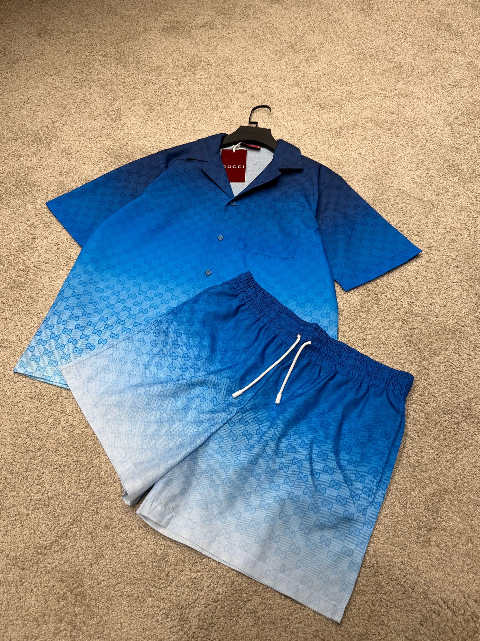 251dc399-d2f0-4af7-b53d-96f0b39f610e