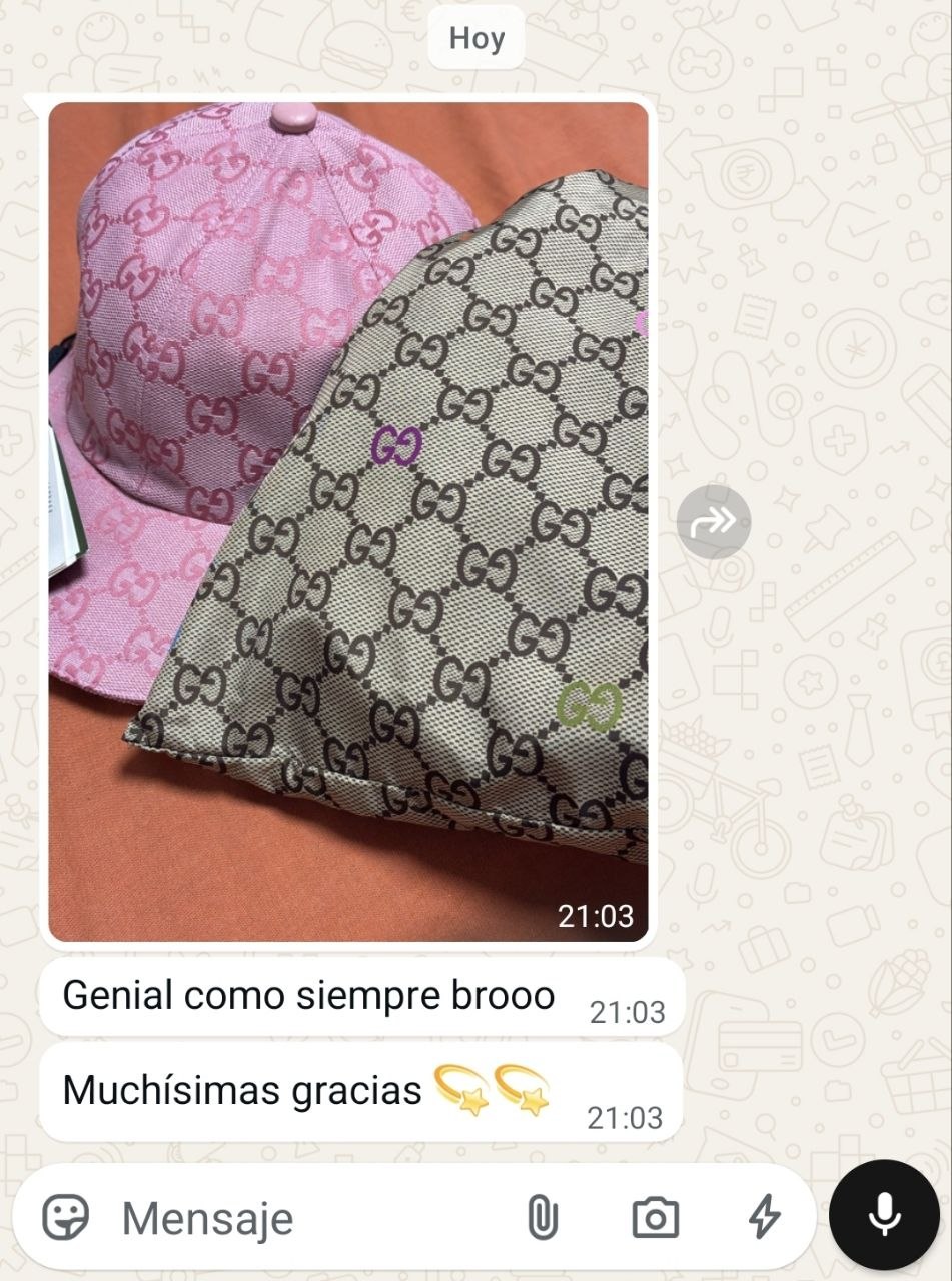 Fotografía del pedido y mensaje de un cliente de ENZOFASHO, 4 de 26