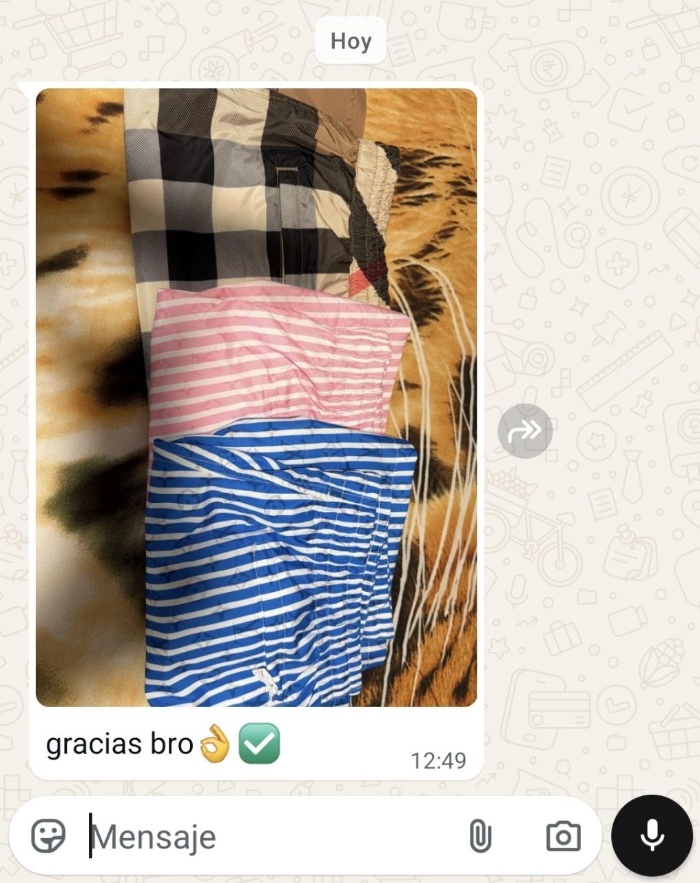 Fotografía del pedido y mensaje de un cliente de ENZOFASHO, 11 de 26