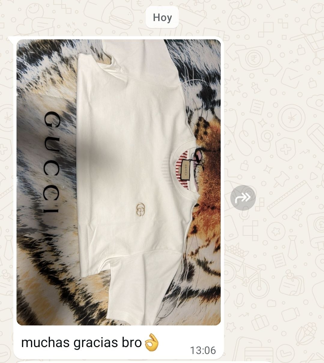 Fotografía del pedido y mensaje de un cliente de ENZOFASHO, 12 de 26