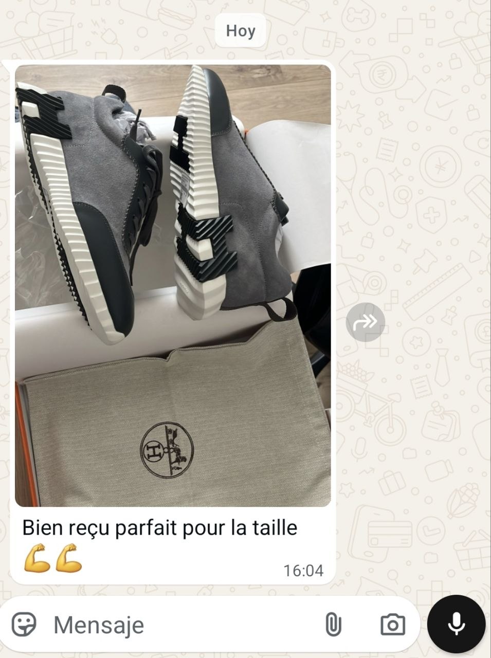 Fotografía del pedido y mensaje de un cliente de ENZOFASHO, 13 de 26